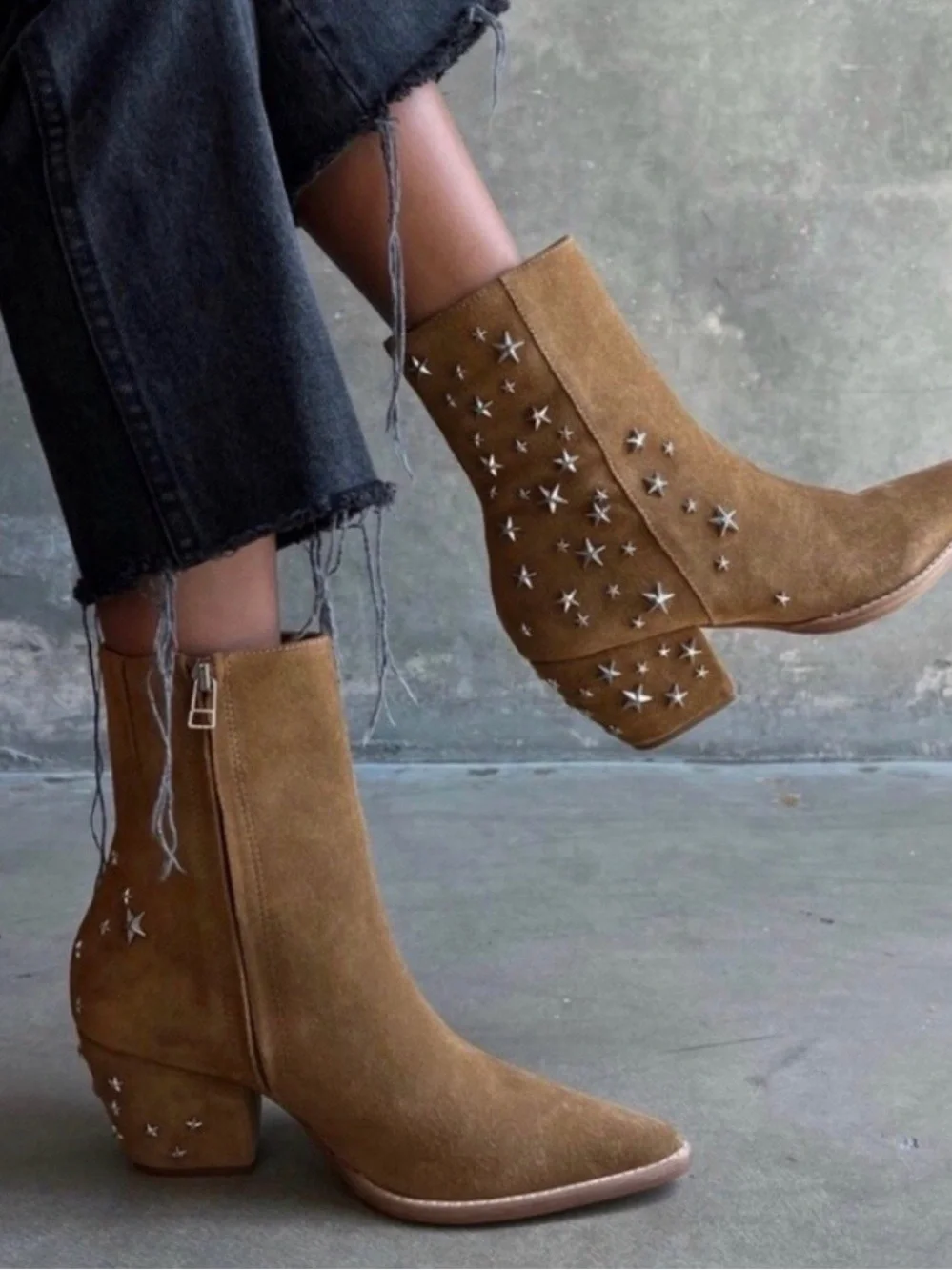 Authentic Matisse Caty Studded Suede Boot in Fawn Gently Used Size 10